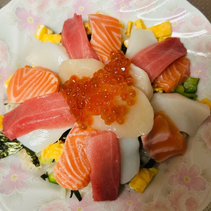 *具だくさん海鮮丼*